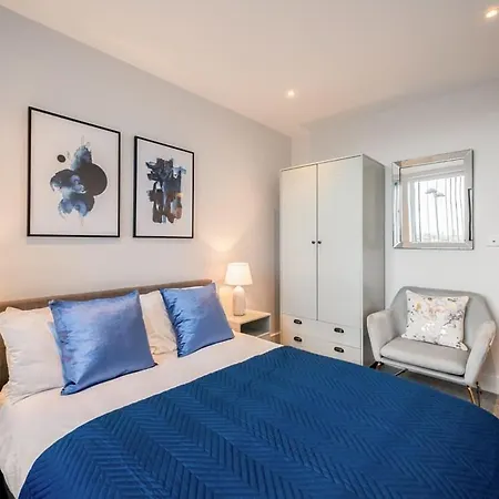 Cosy 1 Bedroom Apartment In The Heart Of Eastleigh Exterior photo