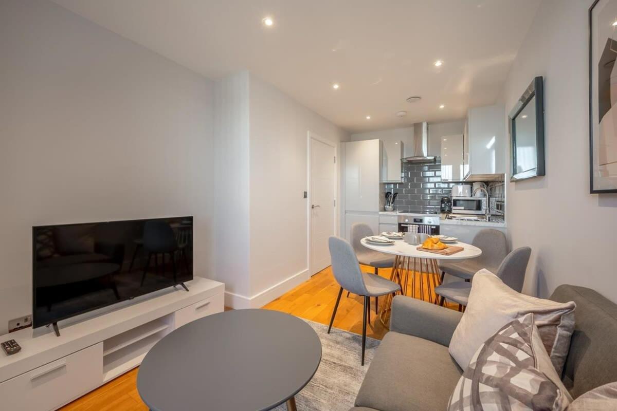 Cosy 1 Bedroom In The Heart Of Apartment